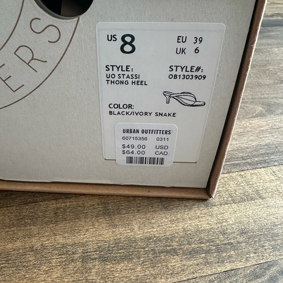 UO Stassi Thong Heel - Picture 6 of 7